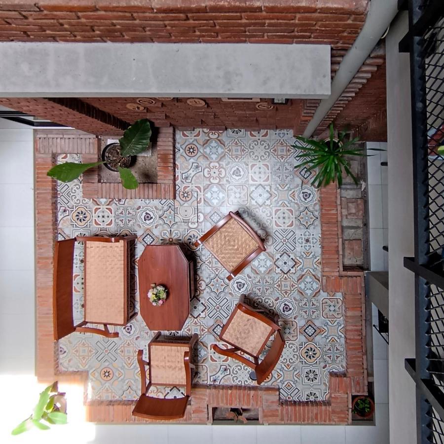 Sabi Guest House - Strategic Family -Married Couples Only- Hostel In Prawirotaman Yogyakarta Exteriör bild