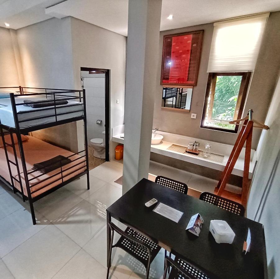 Sabi Guest House - Strategic Family -Married Couples Only- Hostel In Prawirotaman Yogyakarta Exteriör bild